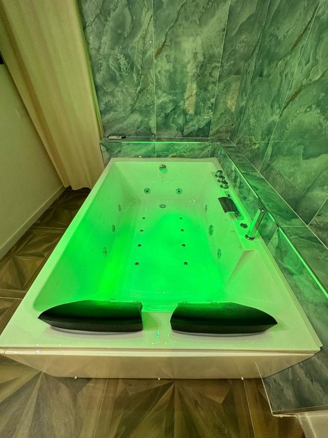 San Ferdinando Suite Room Νάπολη Εξωτερικό φωτογραφία