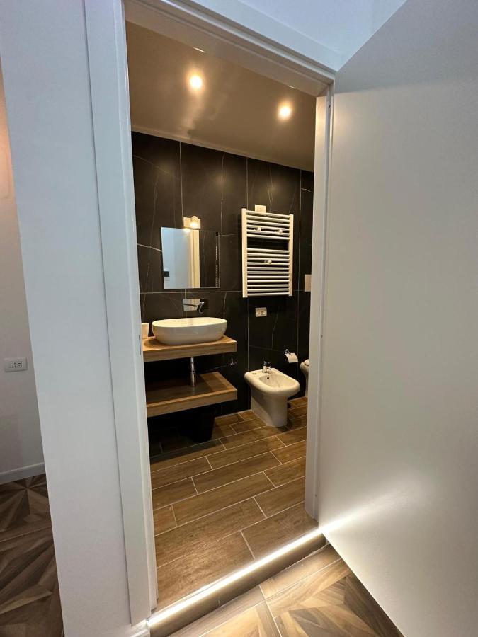 San Ferdinando Suite Room Νάπολη Εξωτερικό φωτογραφία