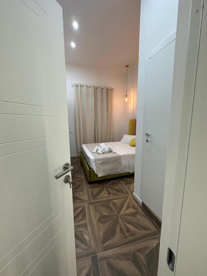 San Ferdinando Suite Room Νάπολη Εξωτερικό φωτογραφία