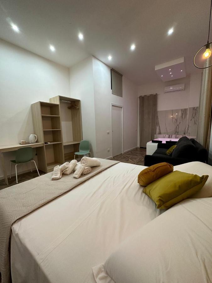 San Ferdinando Suite Room Νάπολη Εξωτερικό φωτογραφία