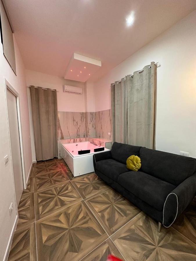 San Ferdinando Suite Room Νάπολη Εξωτερικό φωτογραφία