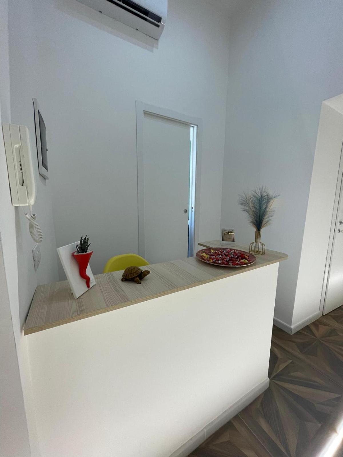 San Ferdinando Suite Room Νάπολη Εξωτερικό φωτογραφία